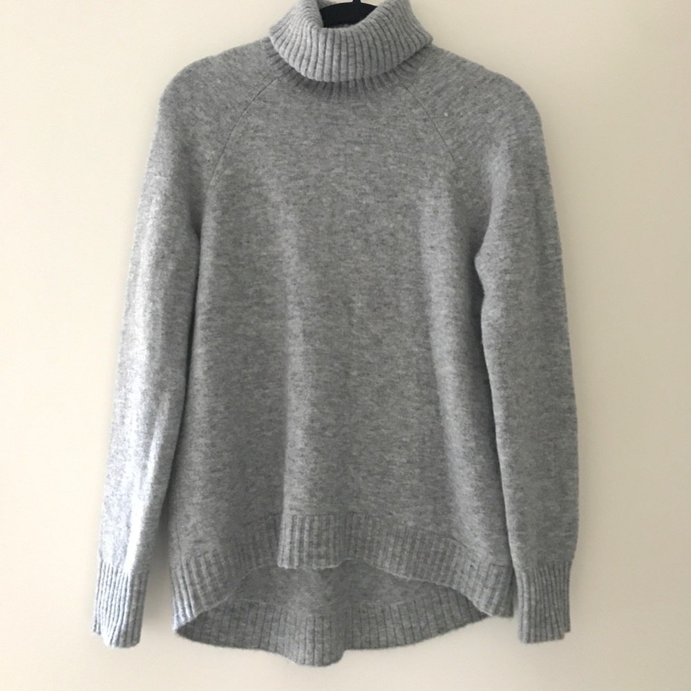 J Crew Turtleneck sweater in supersoft yarn Grey XXS - Picture 3 of 11